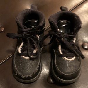 Nike First Flight Black/Black Toddler Size 8c